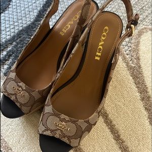 COACH New Wedge sandals 6.5